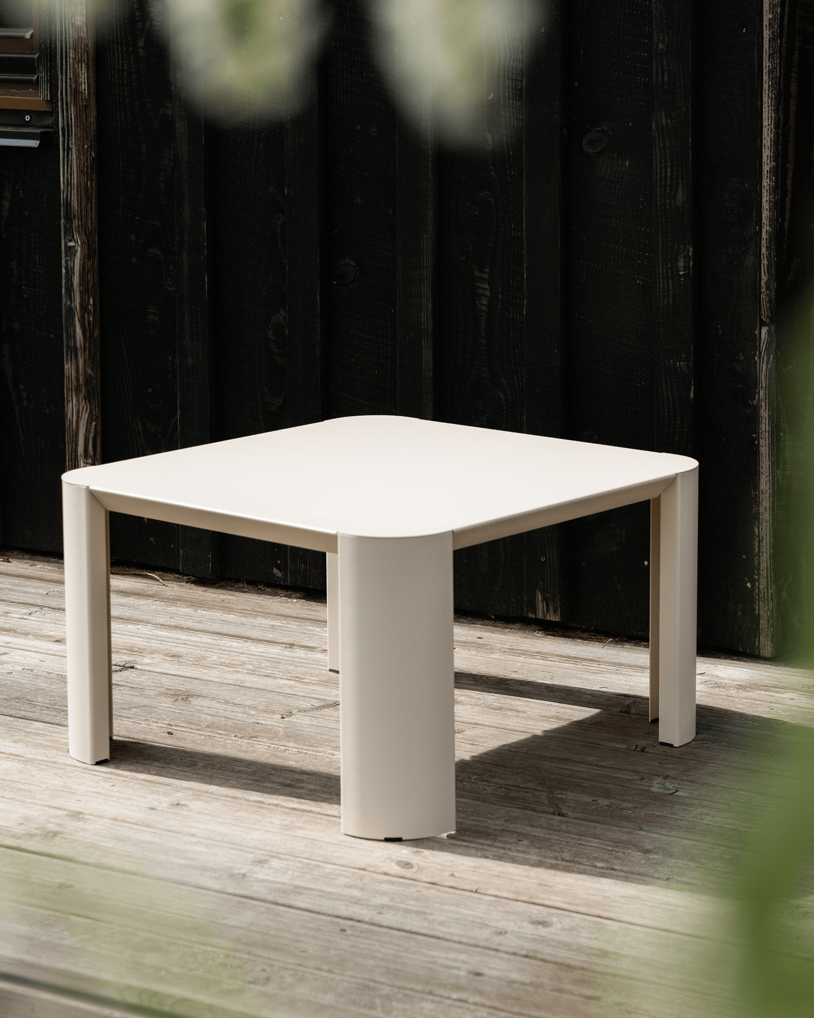 Fli Outdoor Coffee Table