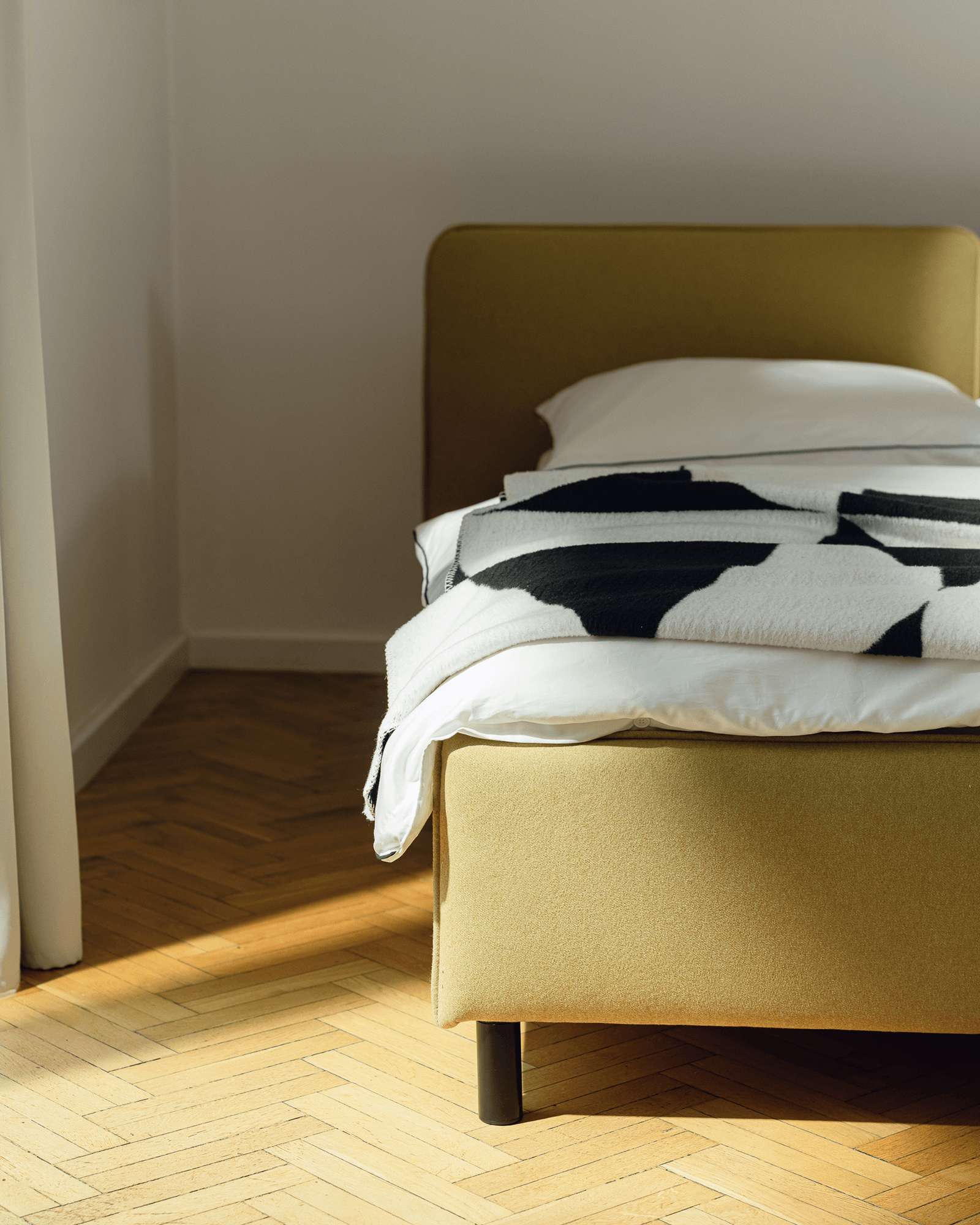 Melu Bed