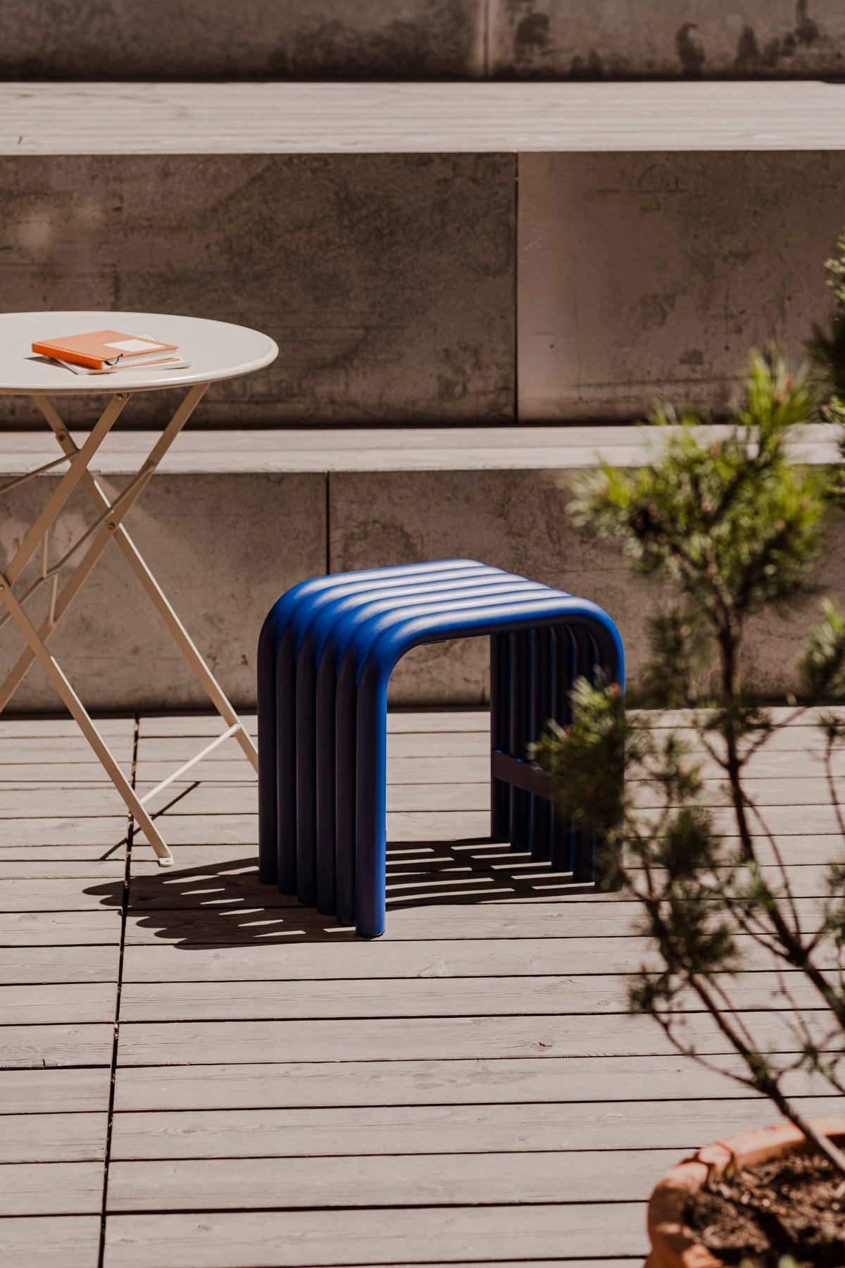 From small balconies to spacious gardens, our collection of garden furniture has everything needed to enjoy your outdoor to the fullest. Explore tables, stools, benches, and more for aesthetic balconies and modern gardens. Minimal balconies.