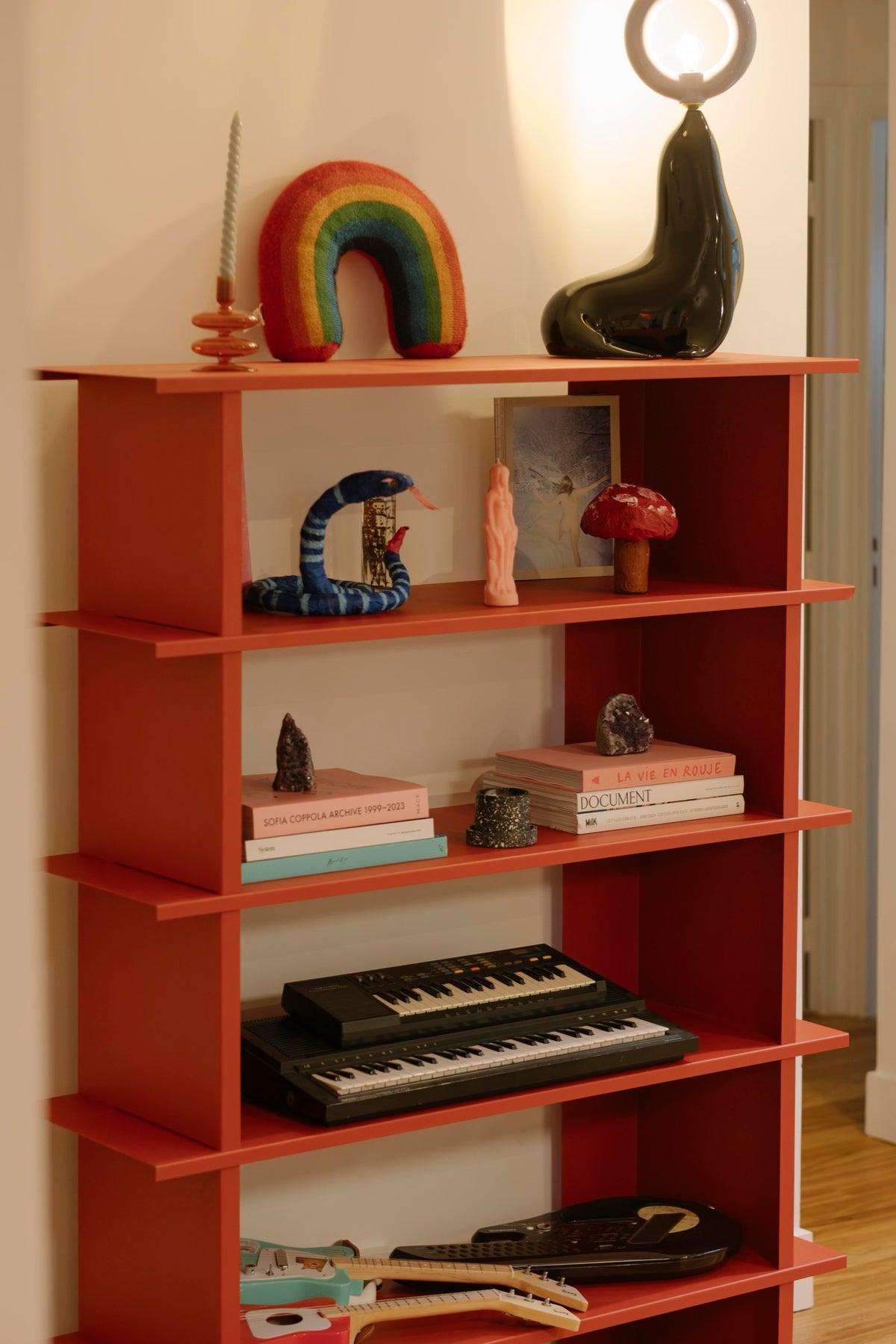 Step into comfort and explore living room ideas for small, cozy, and aesthetic spaces. Discover modern designs including coffee tables, poufs, stools, side tables, sofas, armchairs, ottomans, TV stands, sideboards, and more. Colorful, japandi, or minimal.