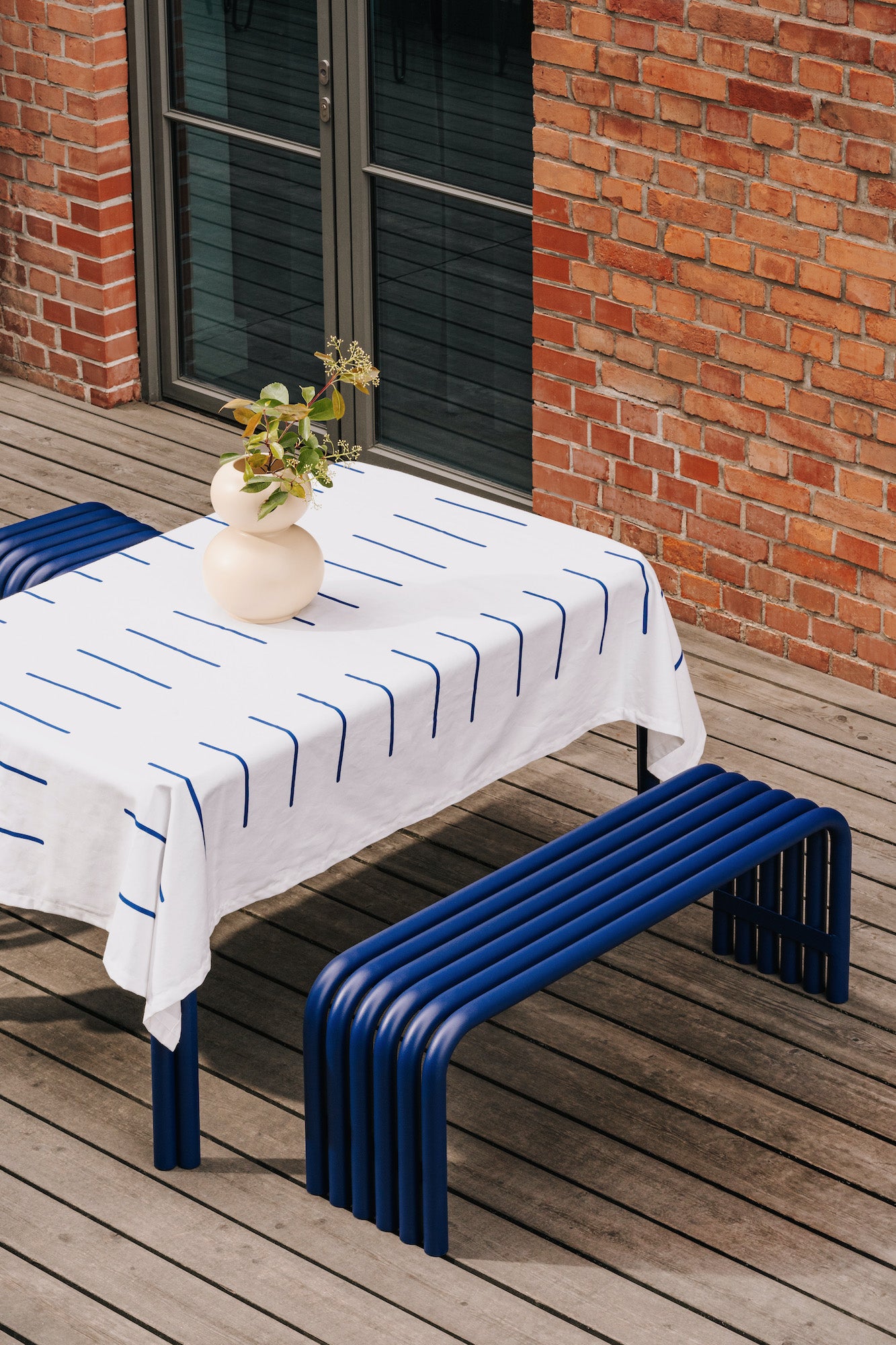 From small balconies to spacious gardens, our collection of garden furniture has everything needed to enjoy your outdoor to the fullest. Explore tables, stools, benches, and more for aesthetic balconies and modern gardens. Minimal balconies.