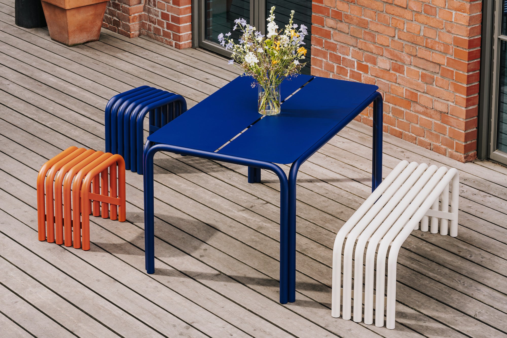 From small balconies to spacious gardens, our collection of garden furniture has everything needed to enjoy your outdoor to the fullest. Explore tables, stools, benches, and more for aesthetic balconies and modern gardens. Minimal balconies.