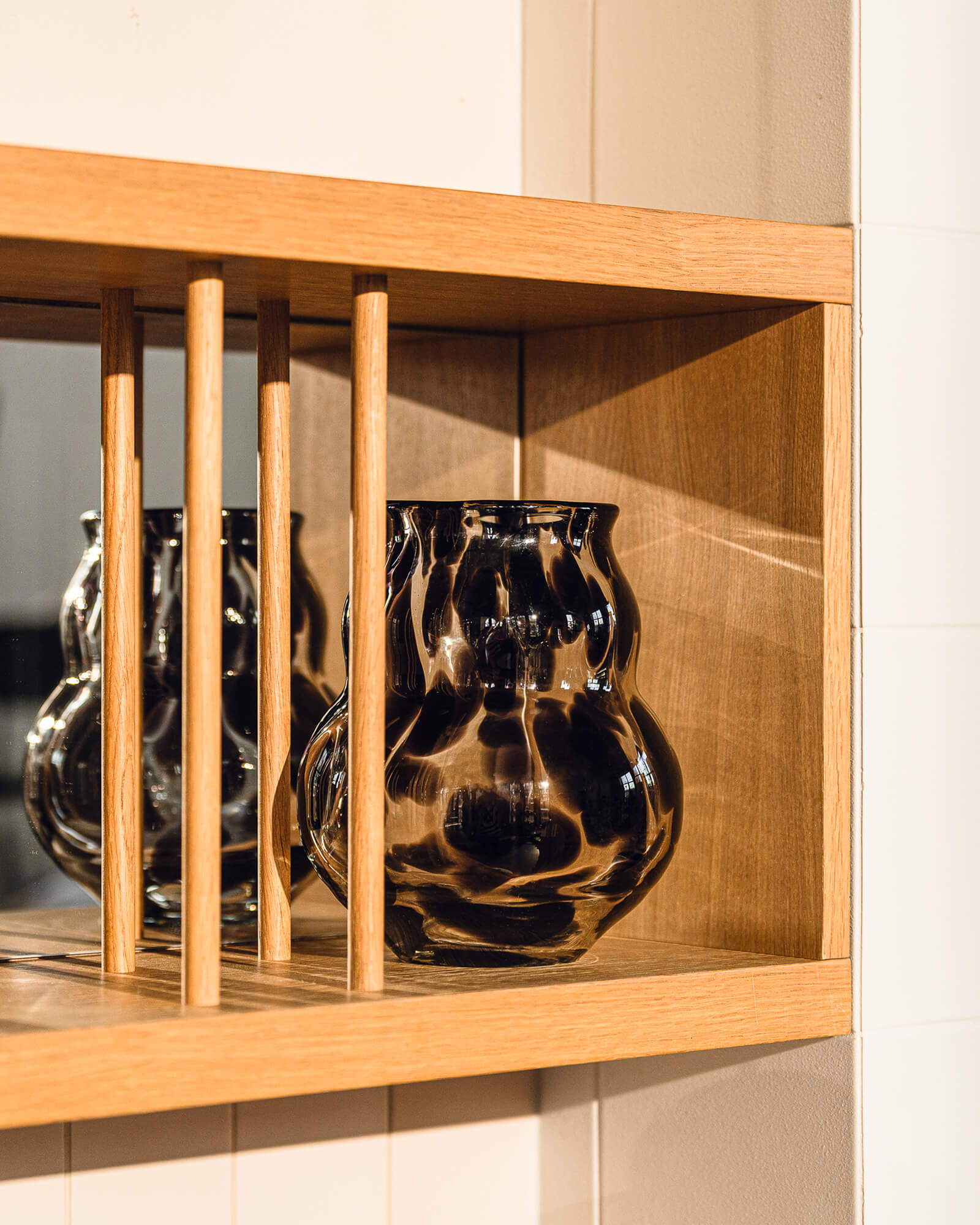 Dam Vase