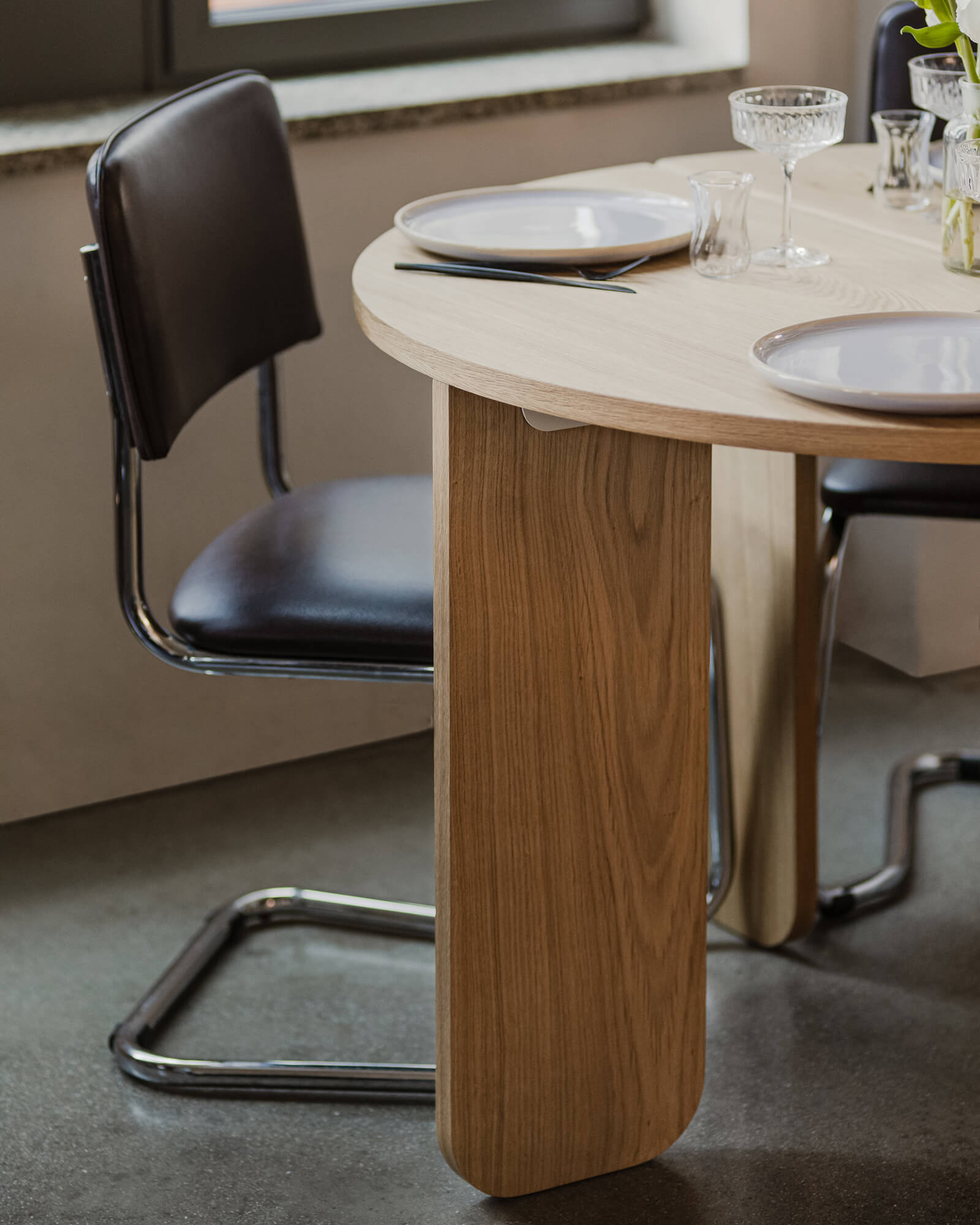 Dany Dining Table