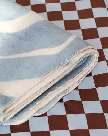 Felu Throw