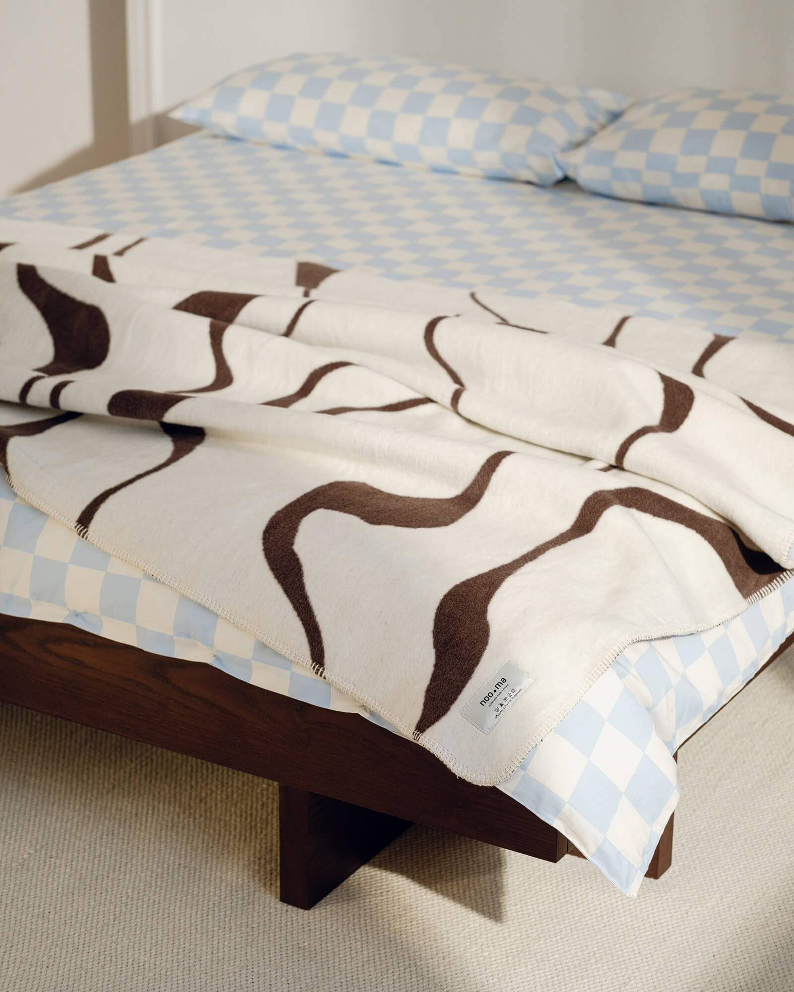 Felu Throw