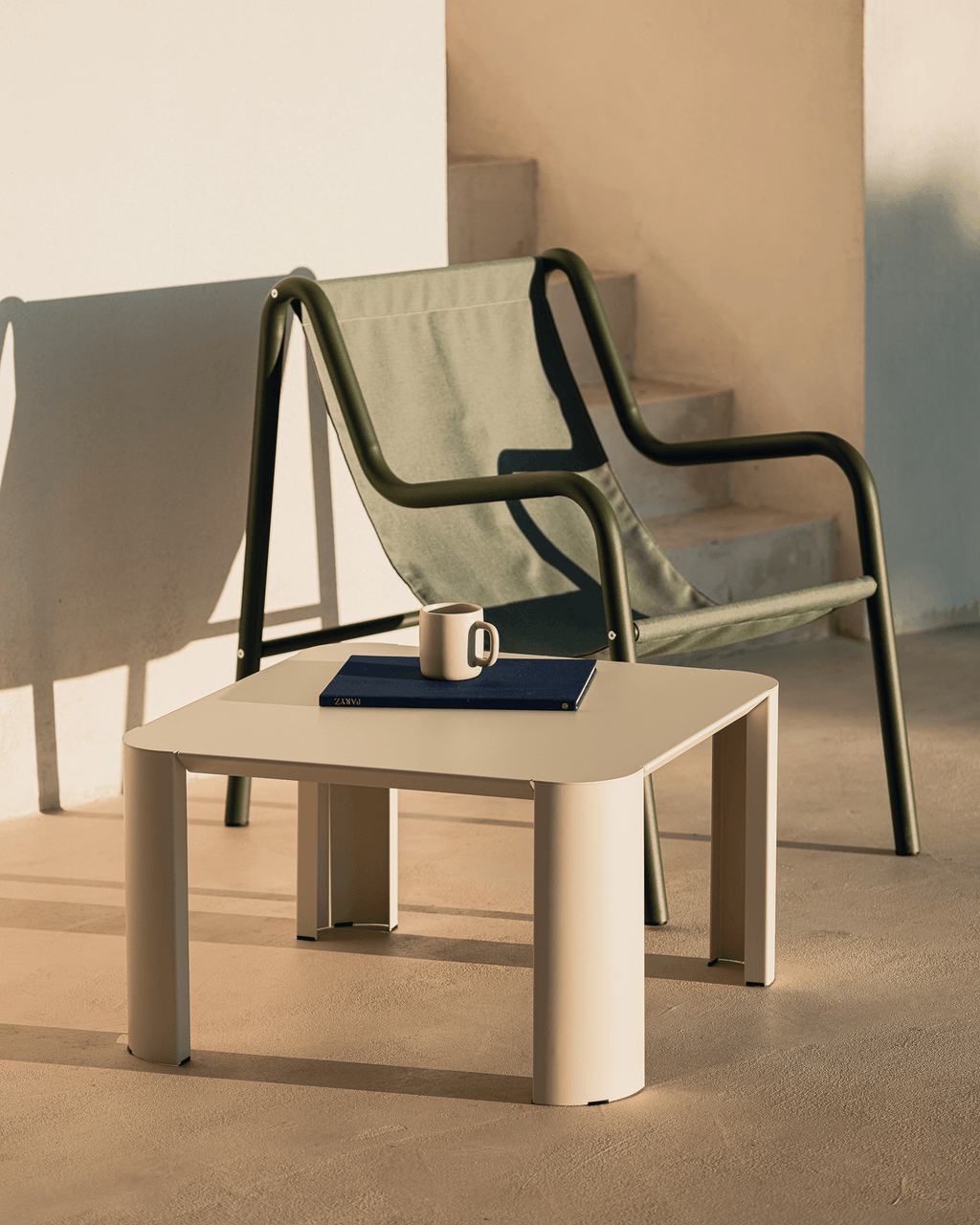 Fli Outdoor Coffee Table