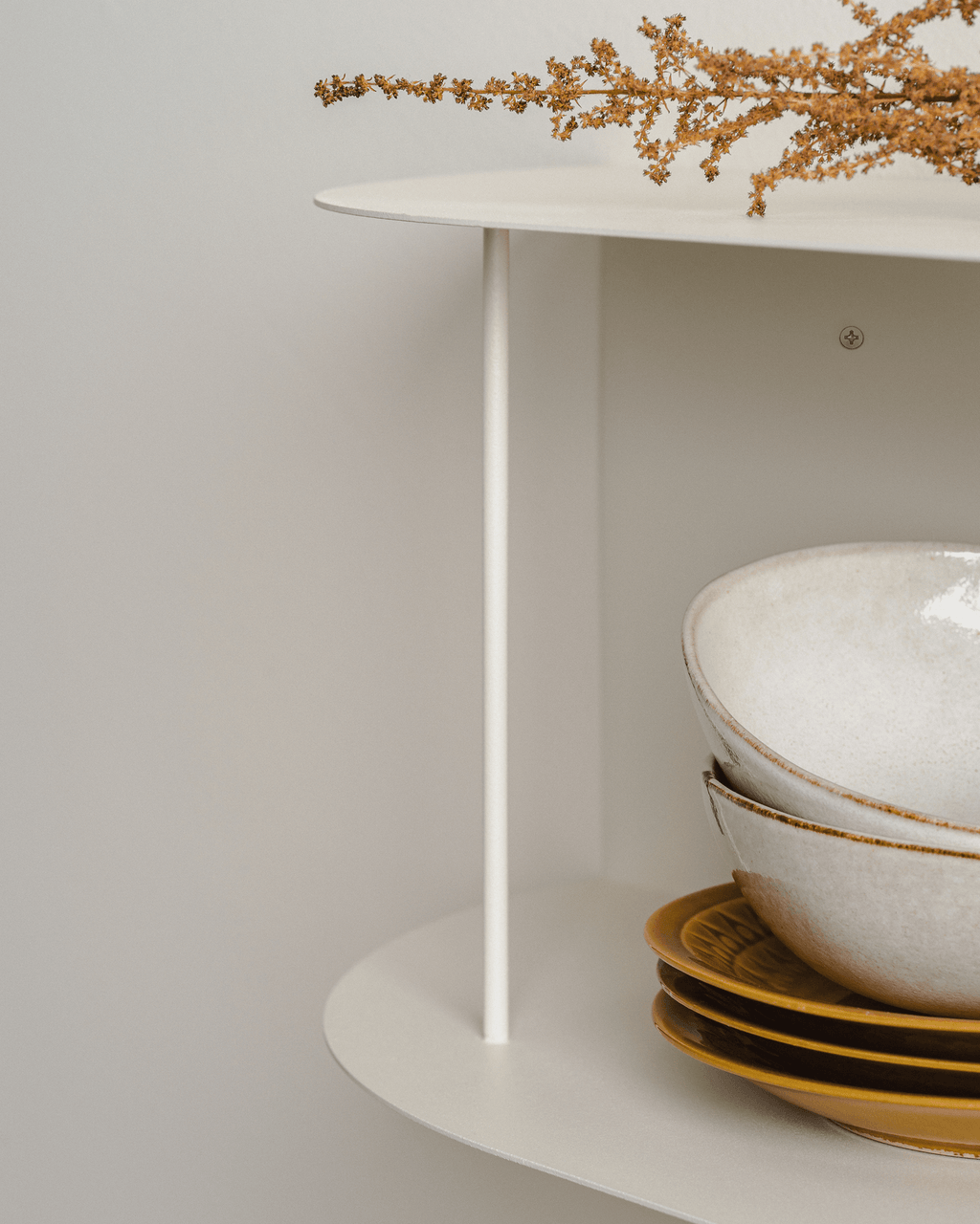 Lina Shelf - short