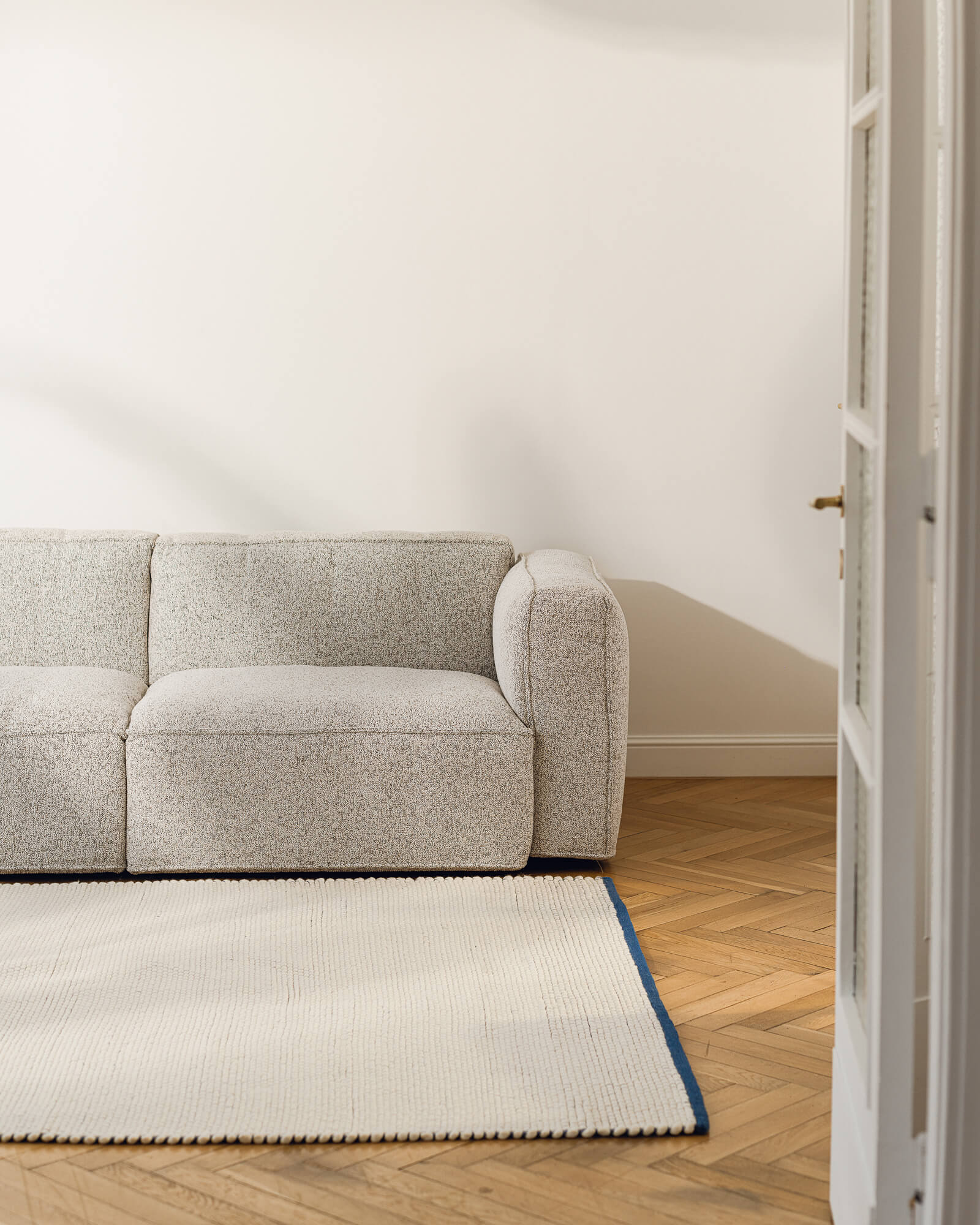 Lobi Sofa 4-seater