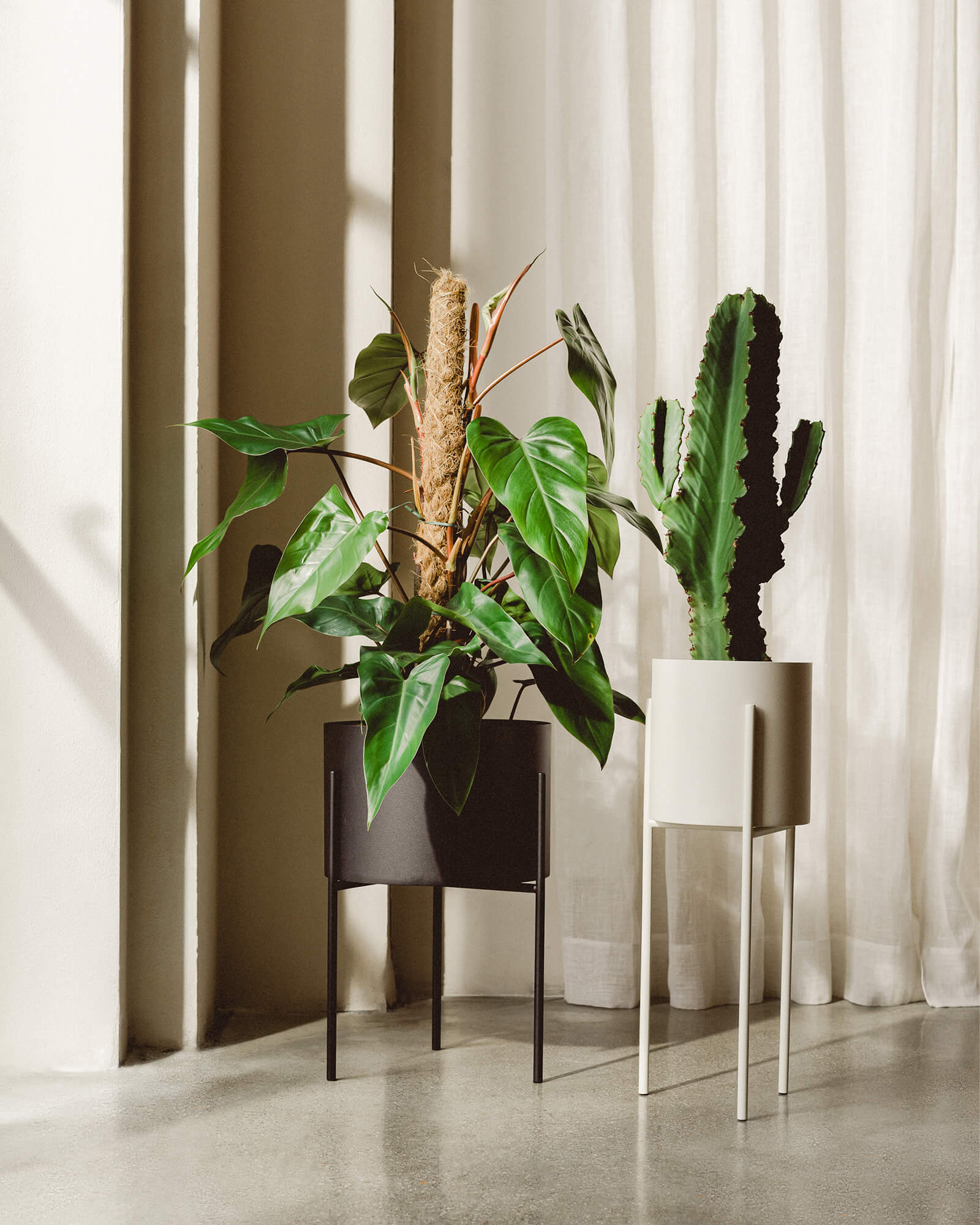 Maki Plant Pot - tall