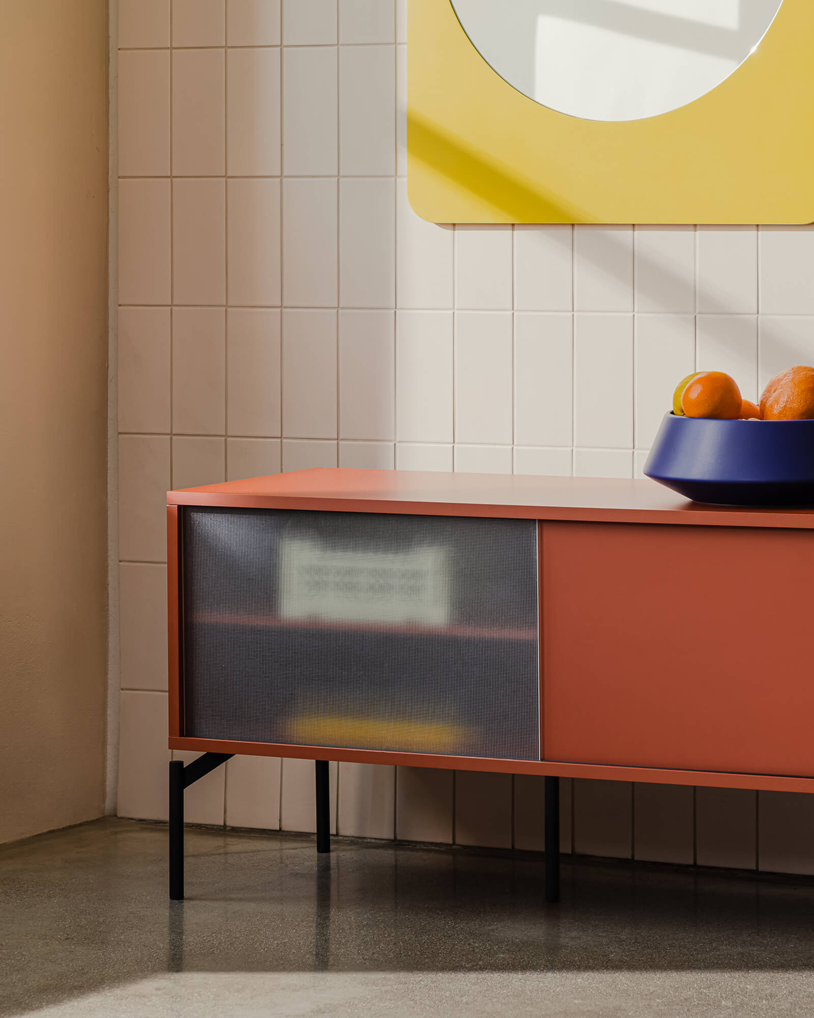 Met Mini TV Stand