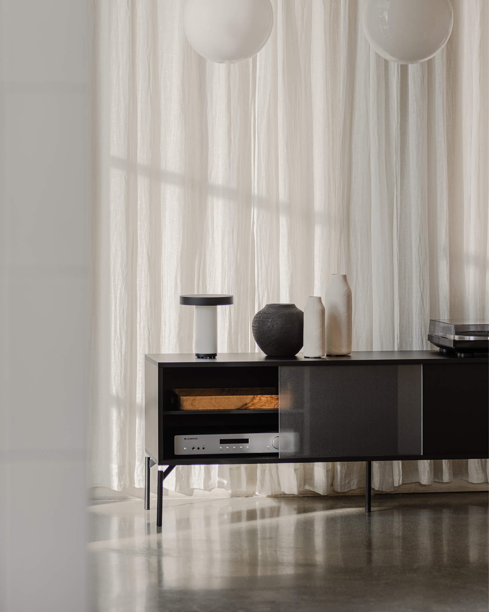Met TV Stand