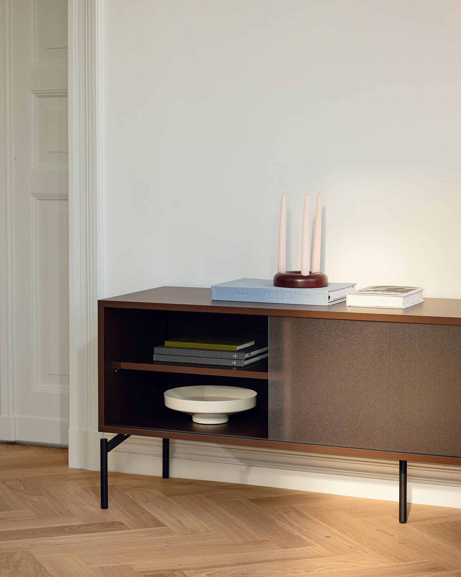 Met TV Stand