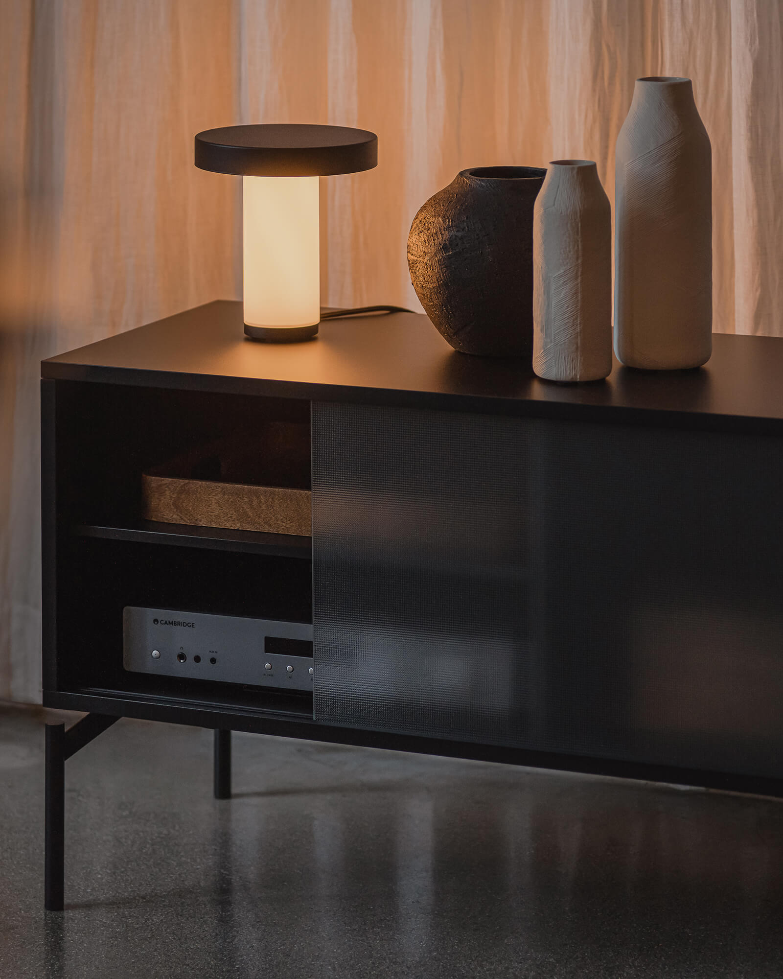 Met TV Stand