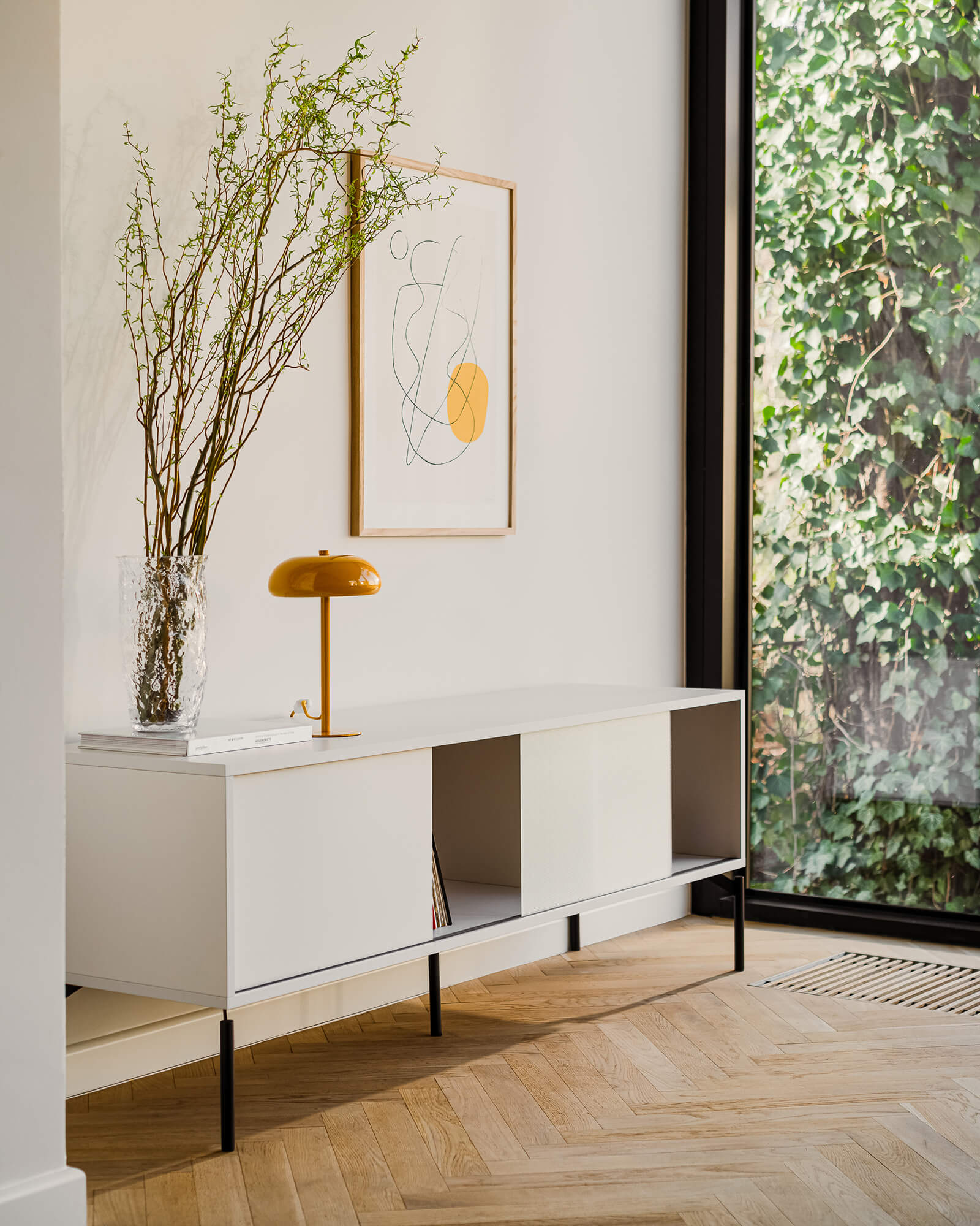 Met TV Stand