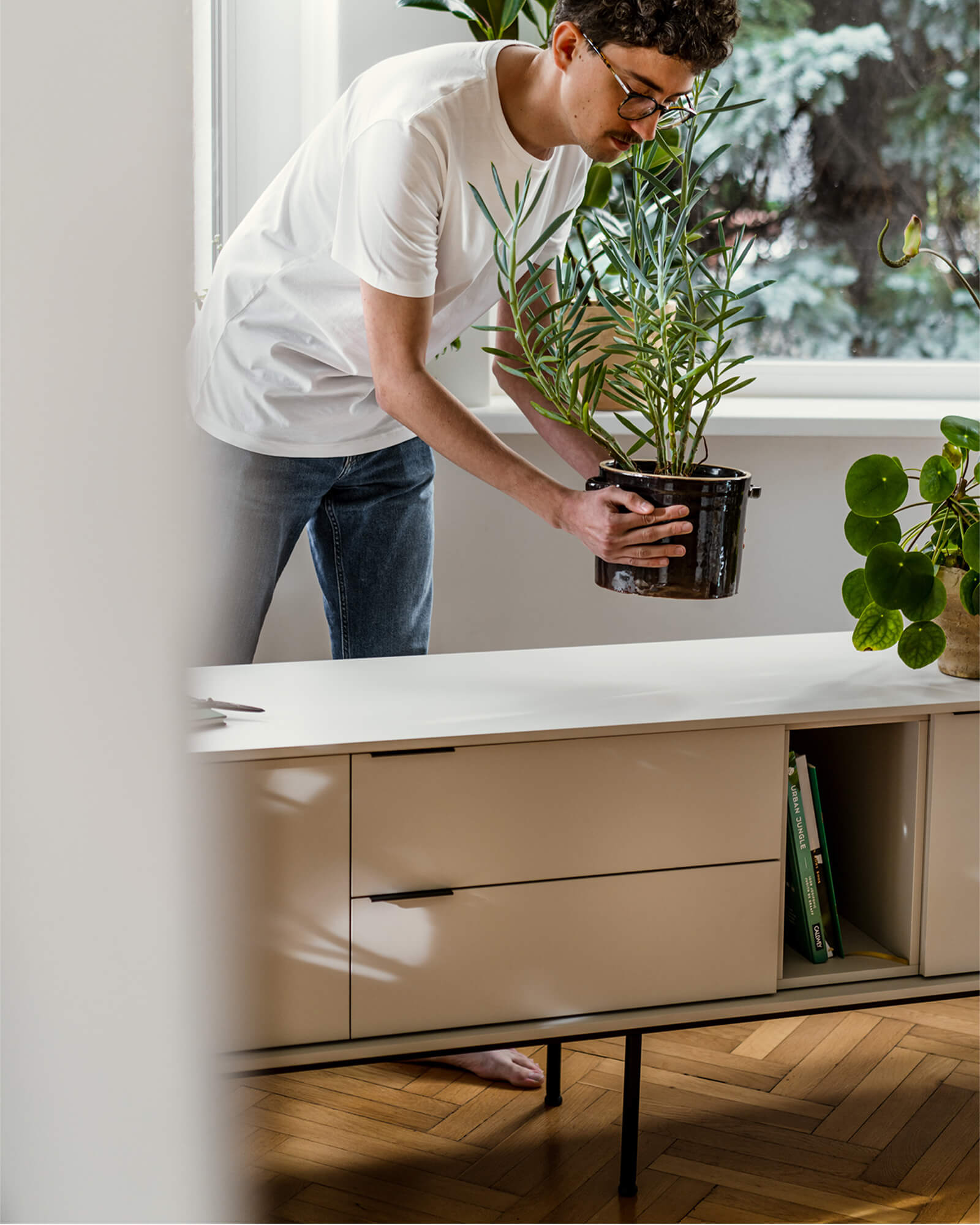 Mod TV Stand