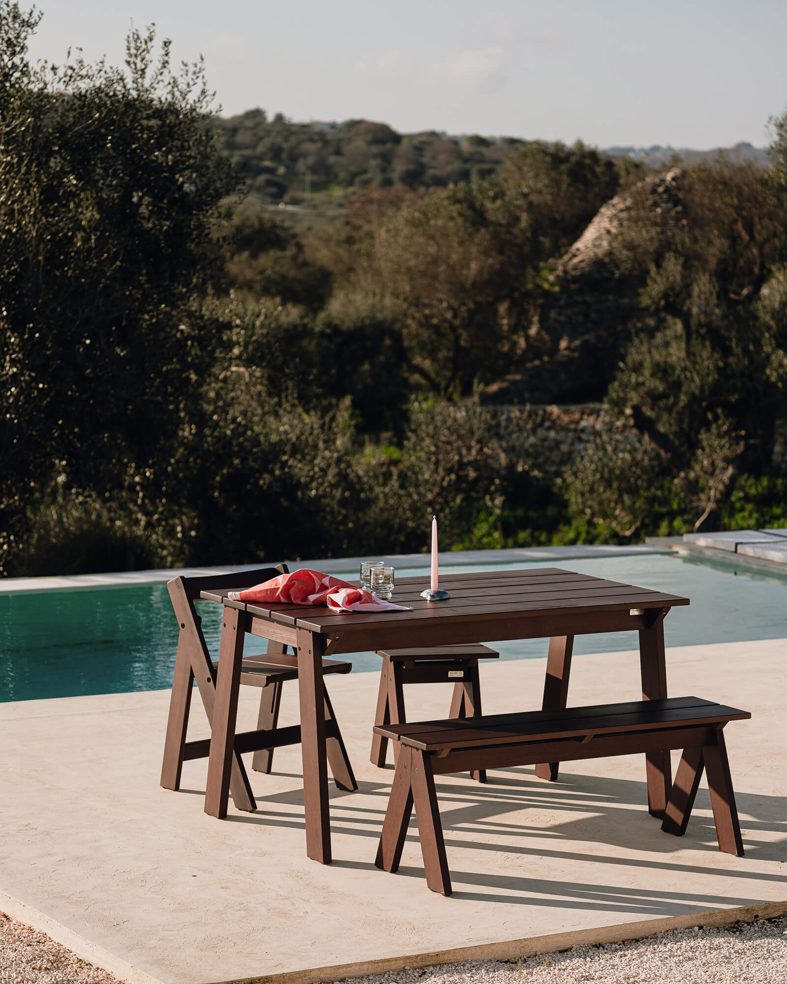 Navo Table