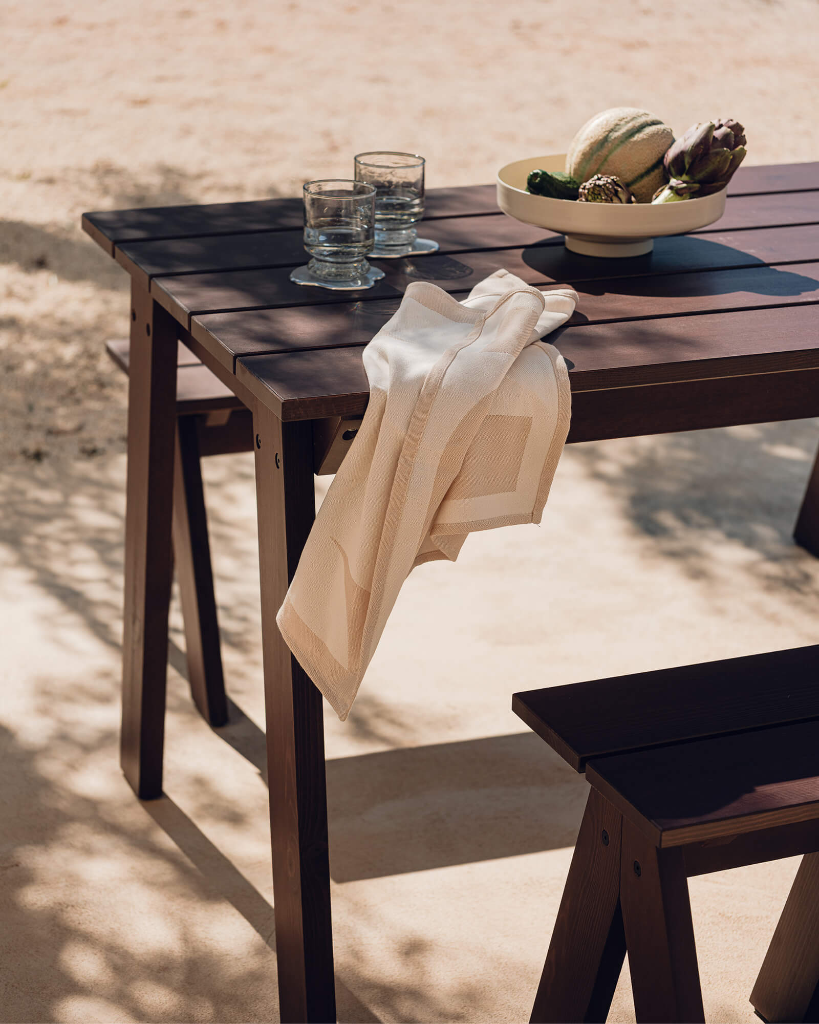 Navo Table