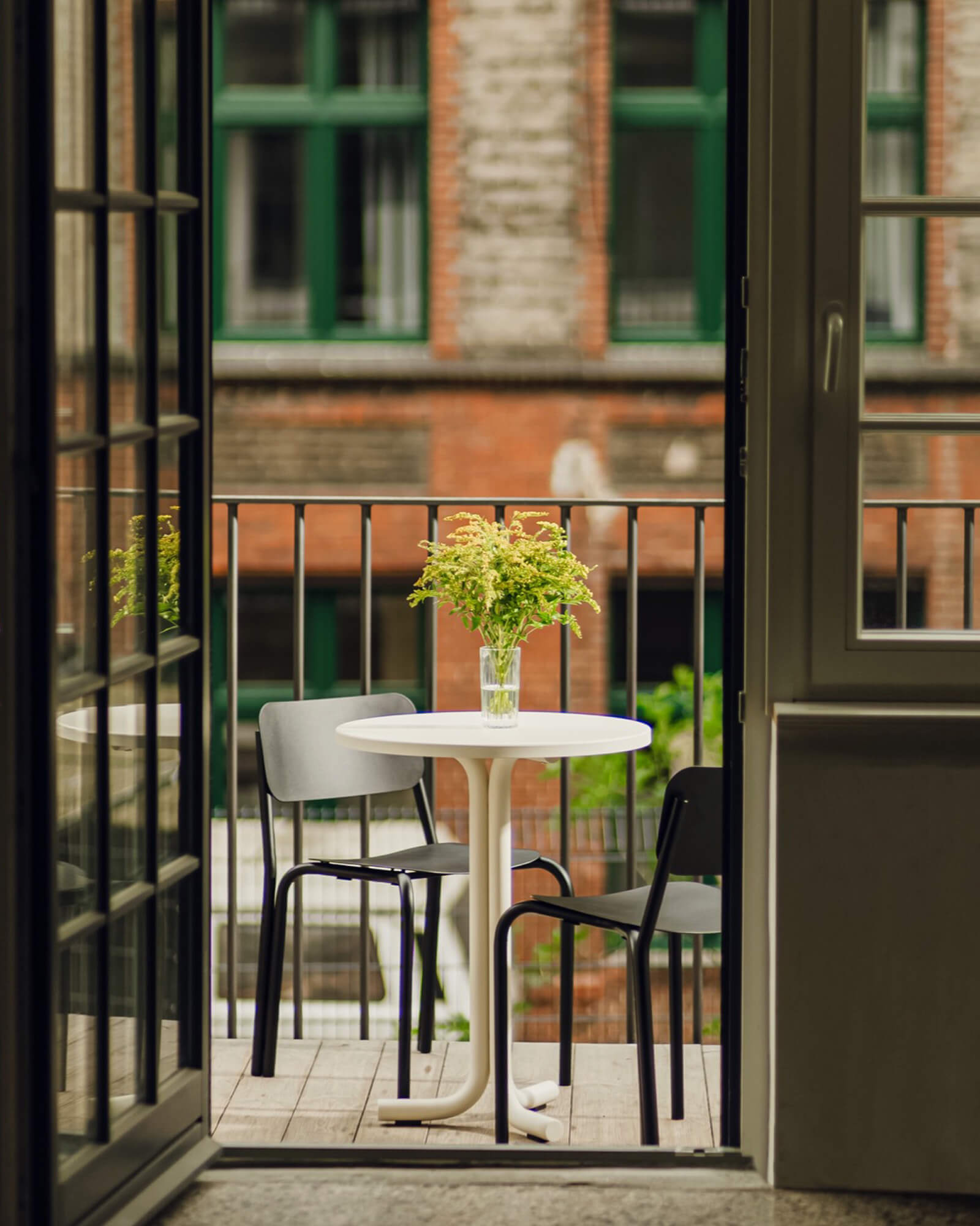 Nokk Café Table