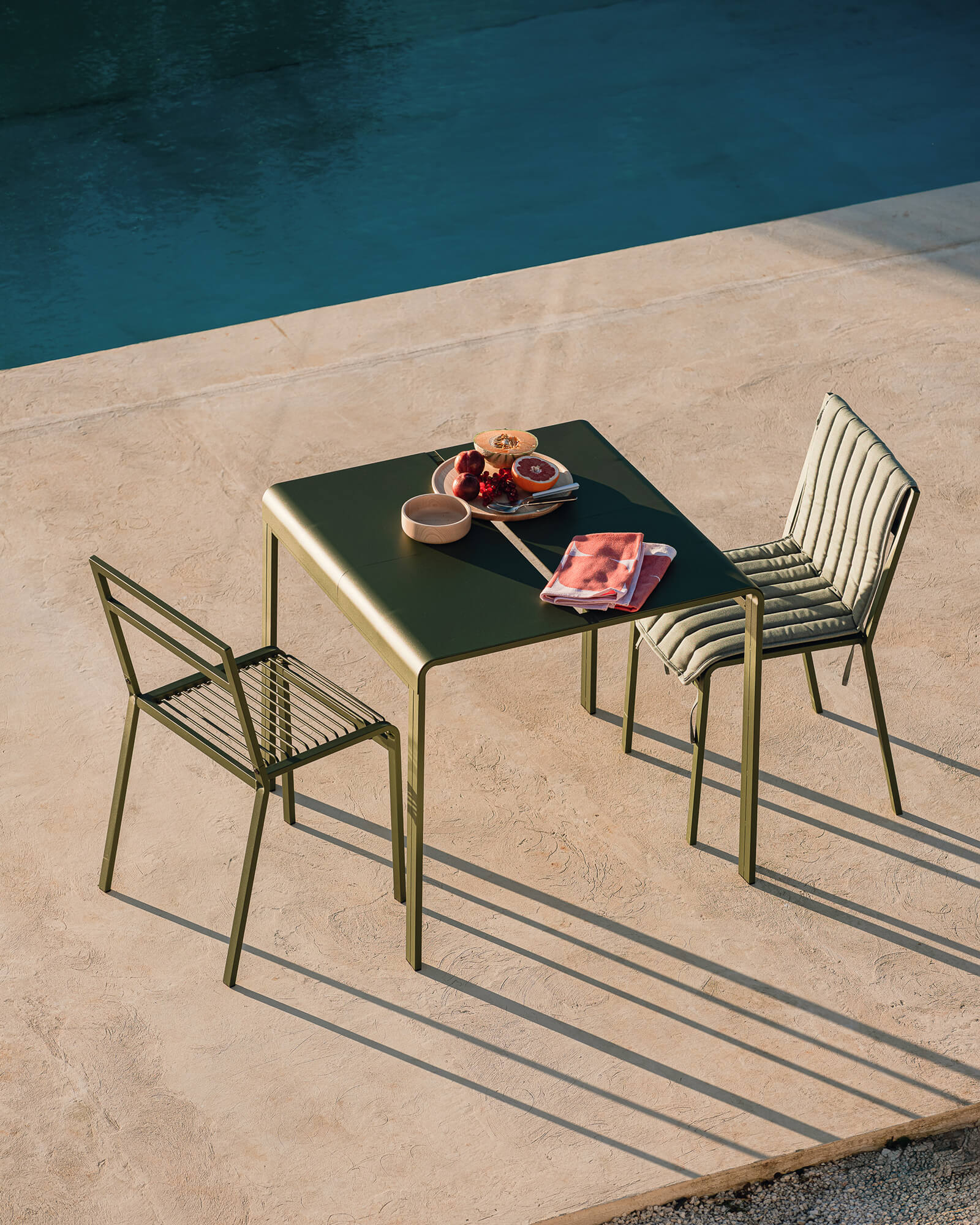 Oto Table