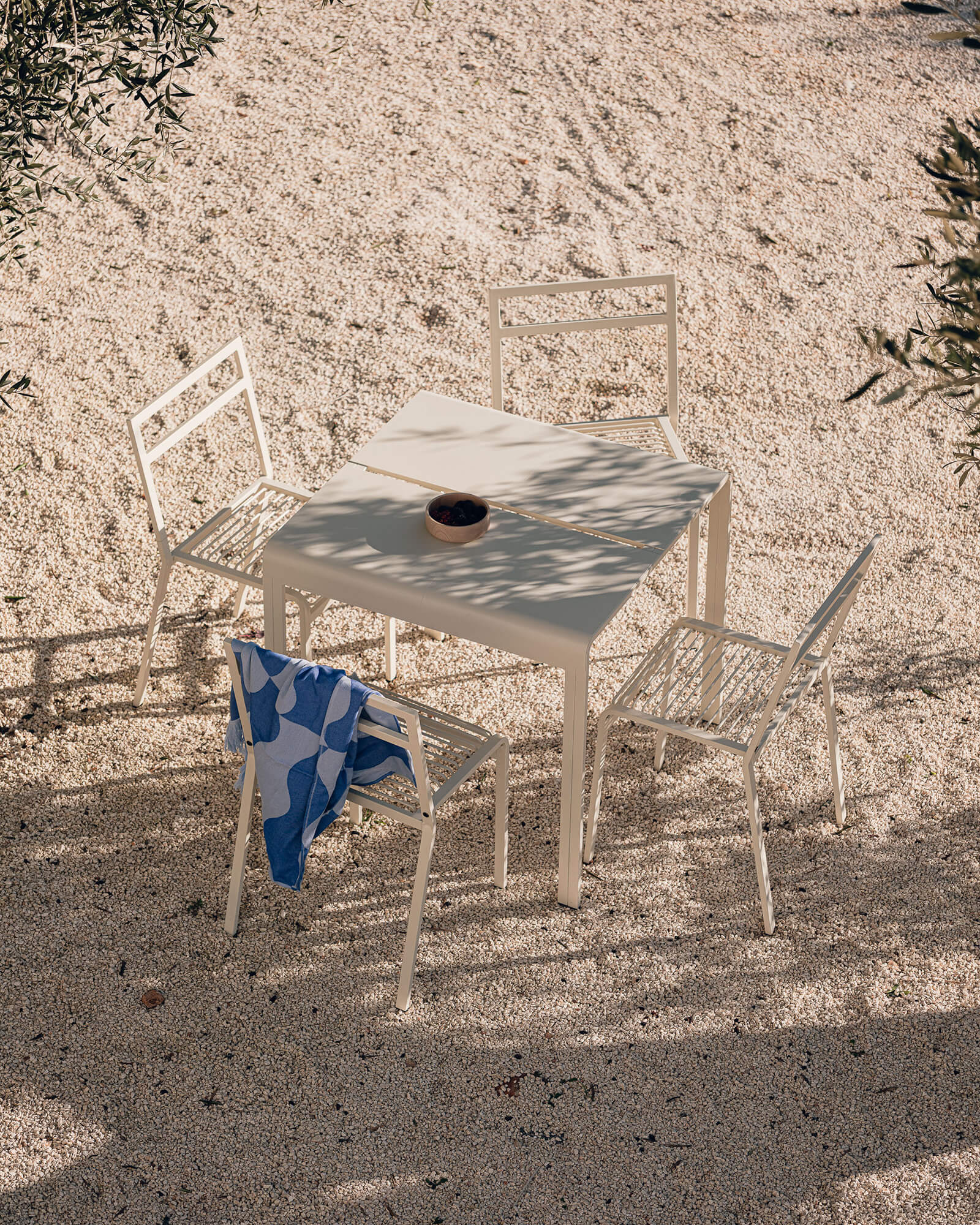 Oto Table