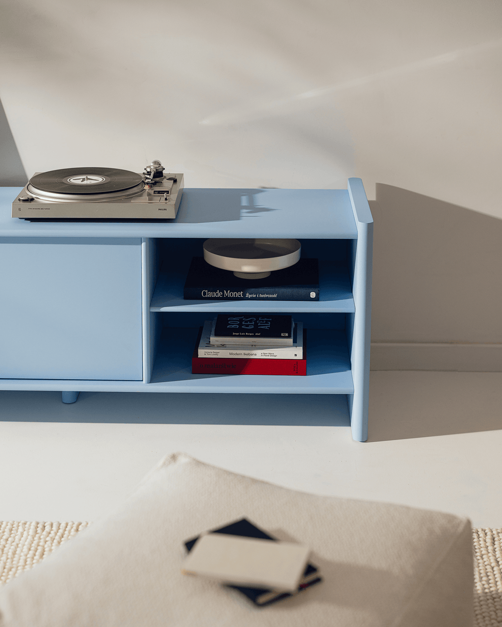 Rali TV Stand