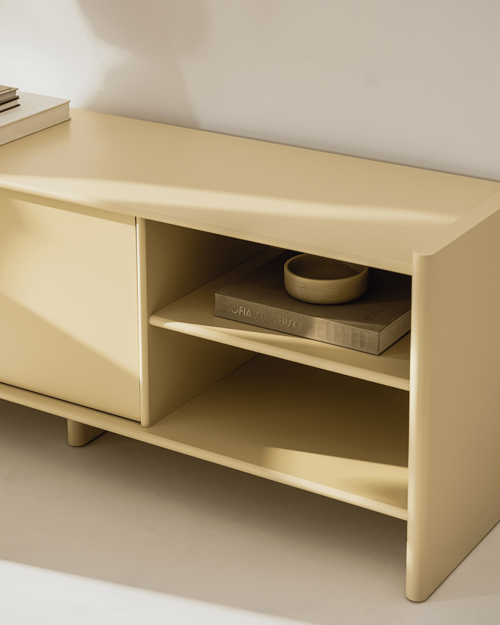 Rali TV Stand