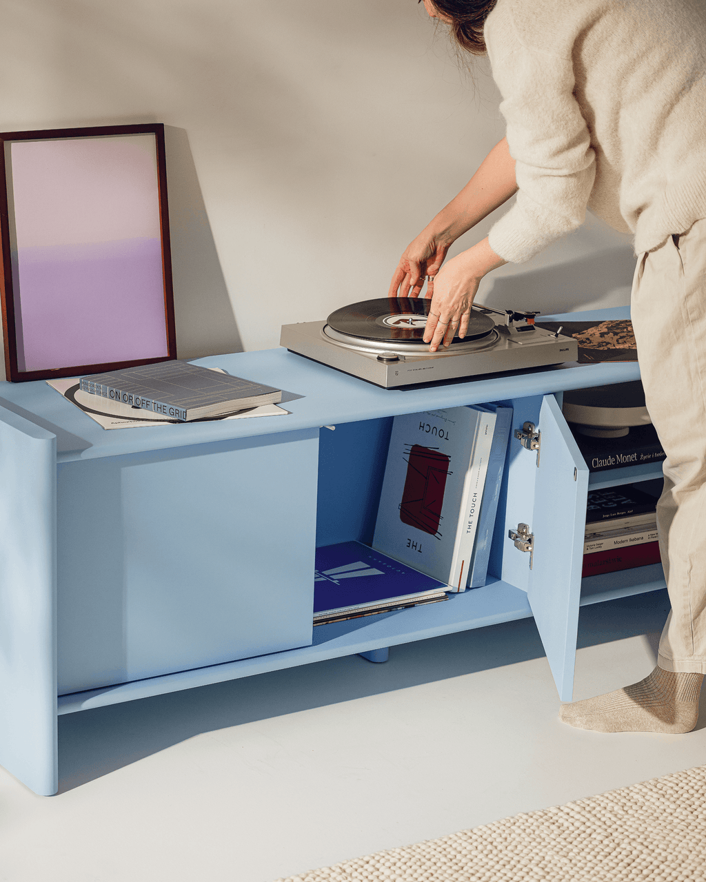 Rali TV Stand