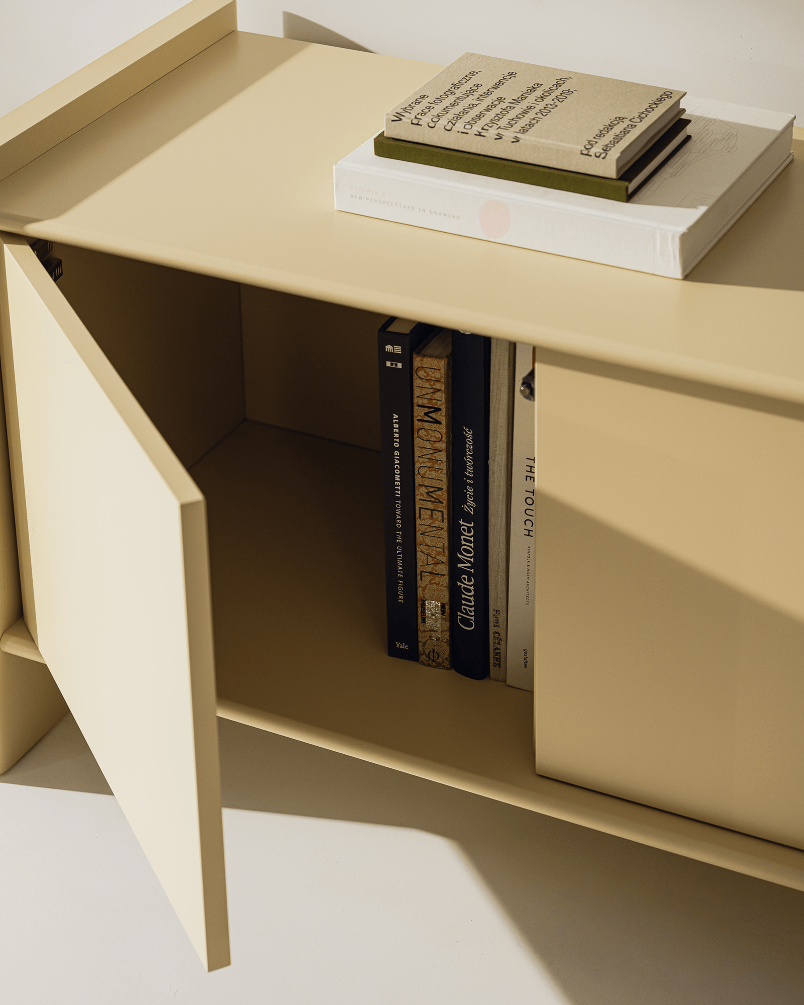 Rali TV Stand