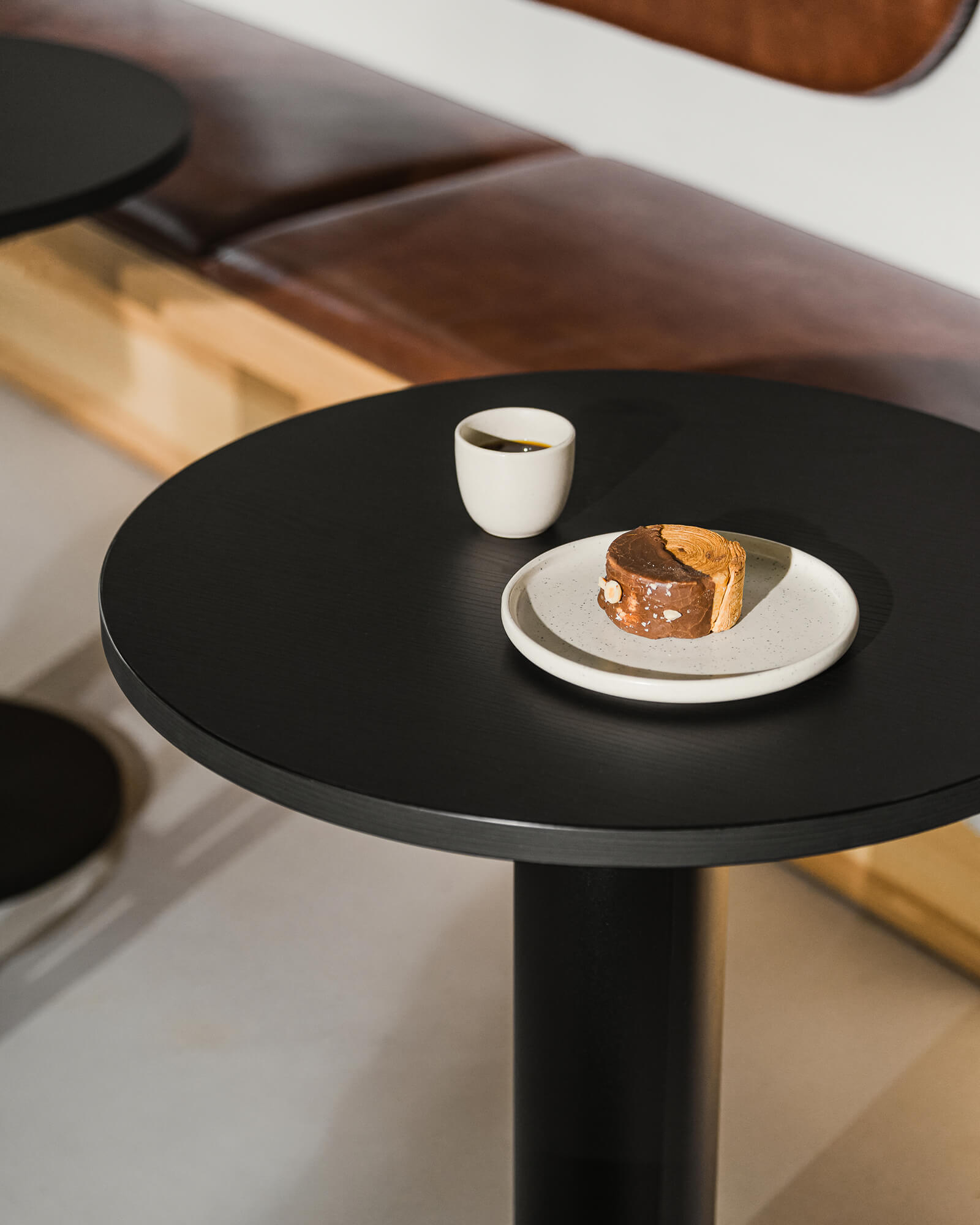Sool Café Table – large