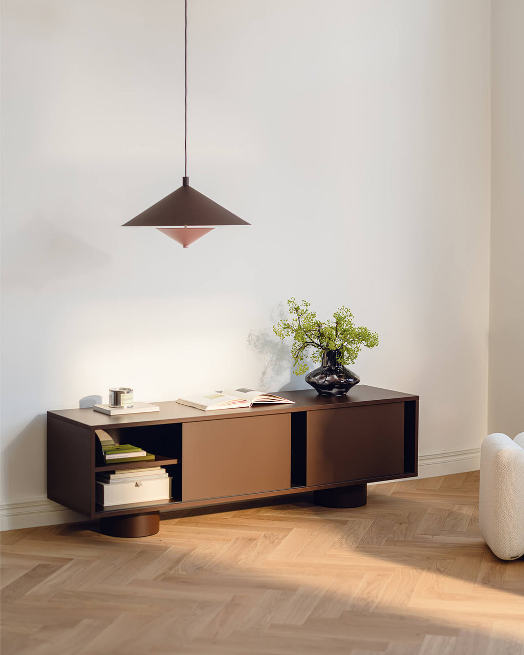 Taro TV Stand