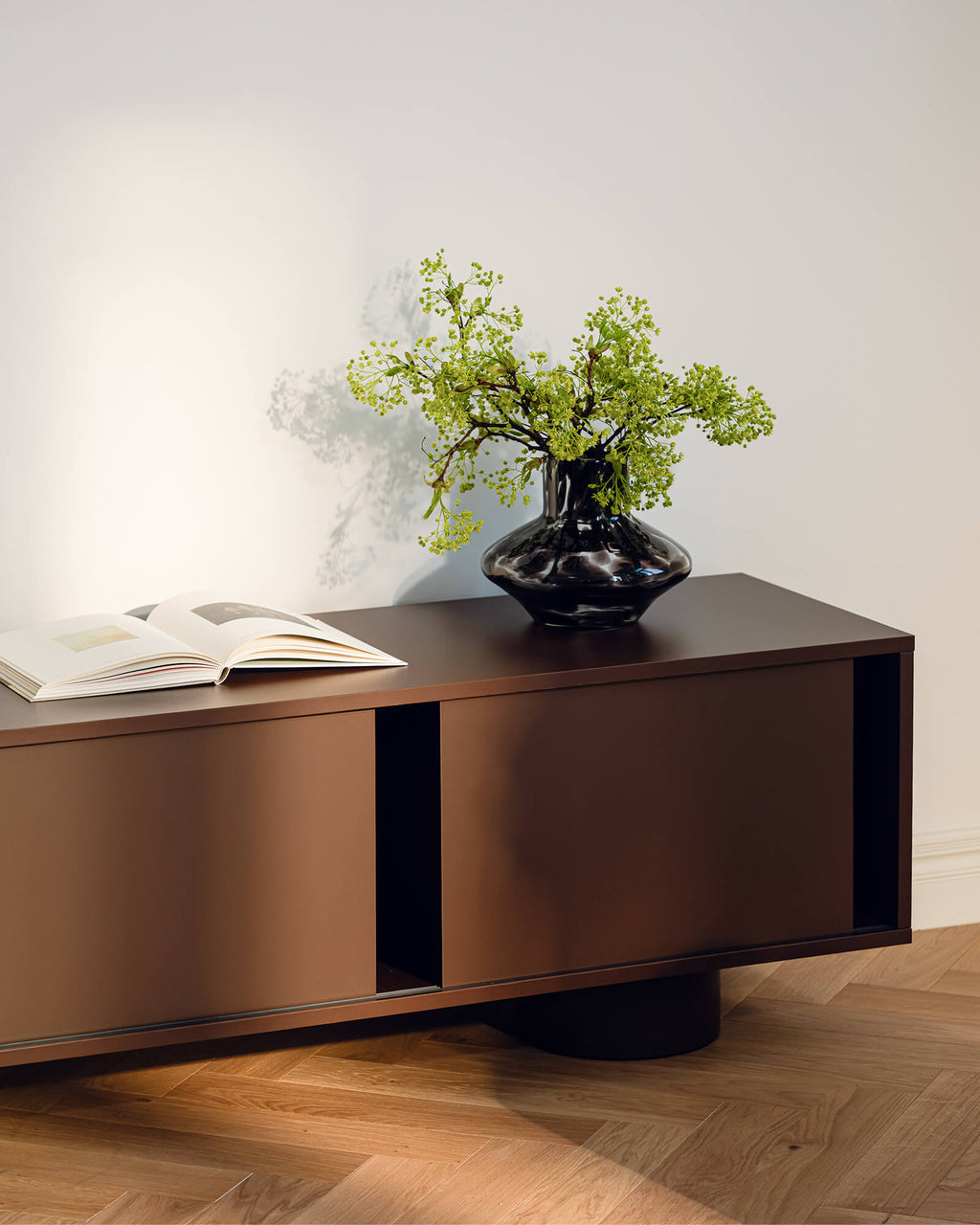 Taro TV Stand