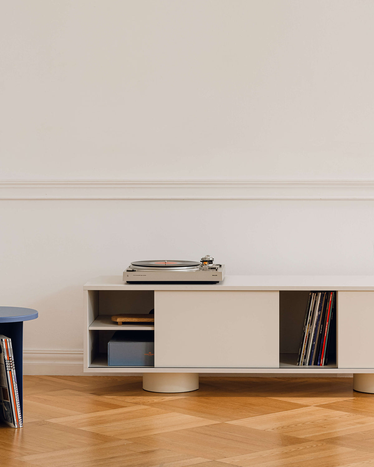 Taro Mini TV Stand