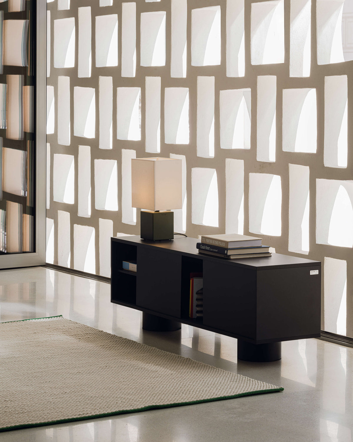 Taro TV Stand