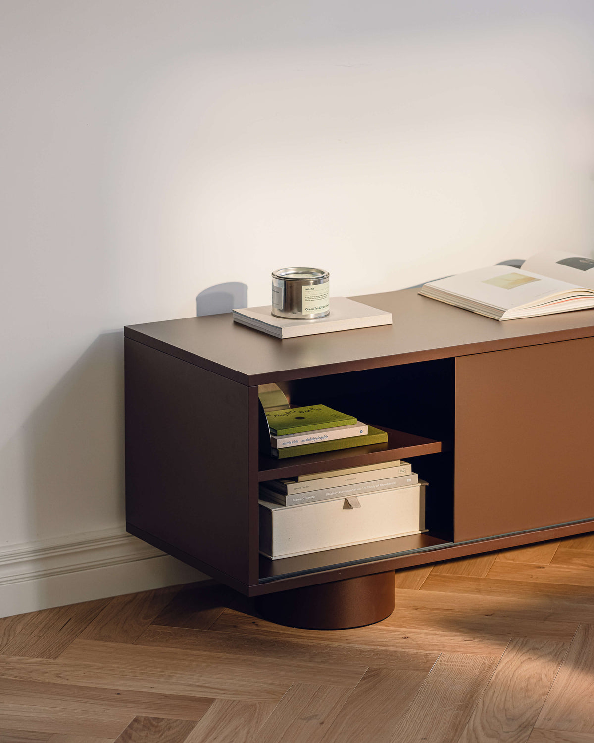 Taro TV Stand