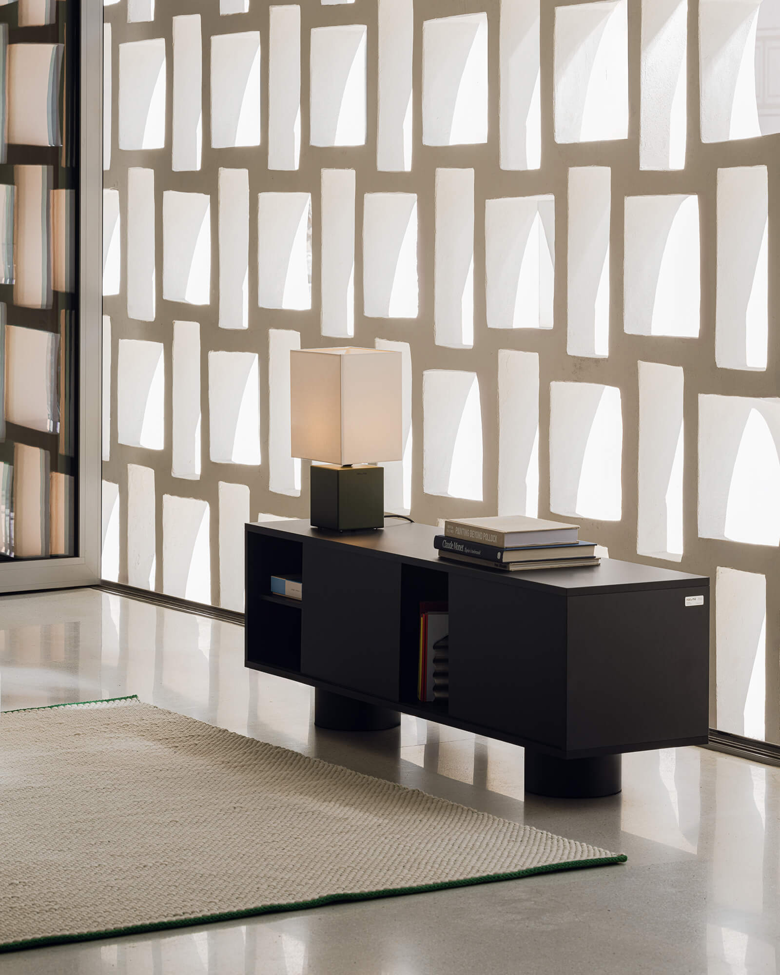 Taro TV Stand