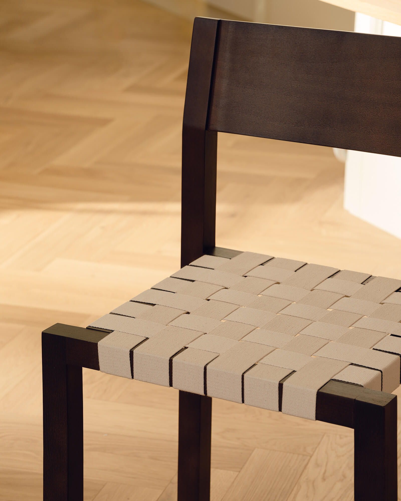Toli Chair