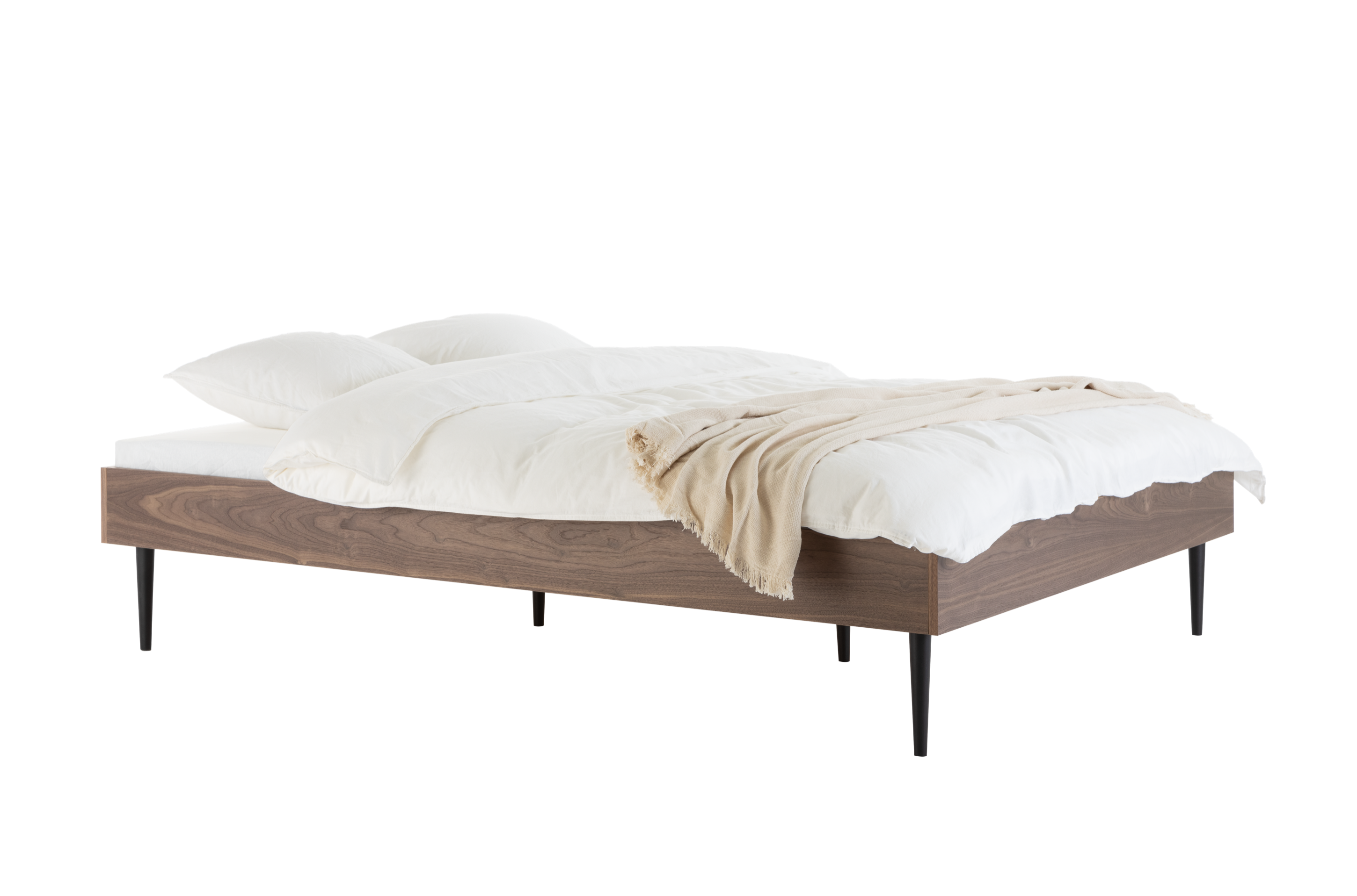 Streiko Bed Walnut